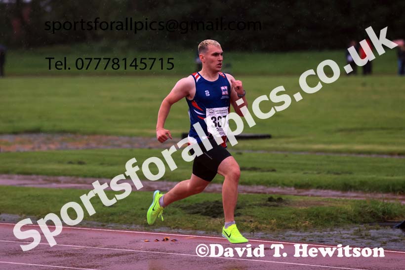 3000 metres, NEGP 2, Monkton Stadium.  Photo: David T. Hewitson/Sports for All Pics
